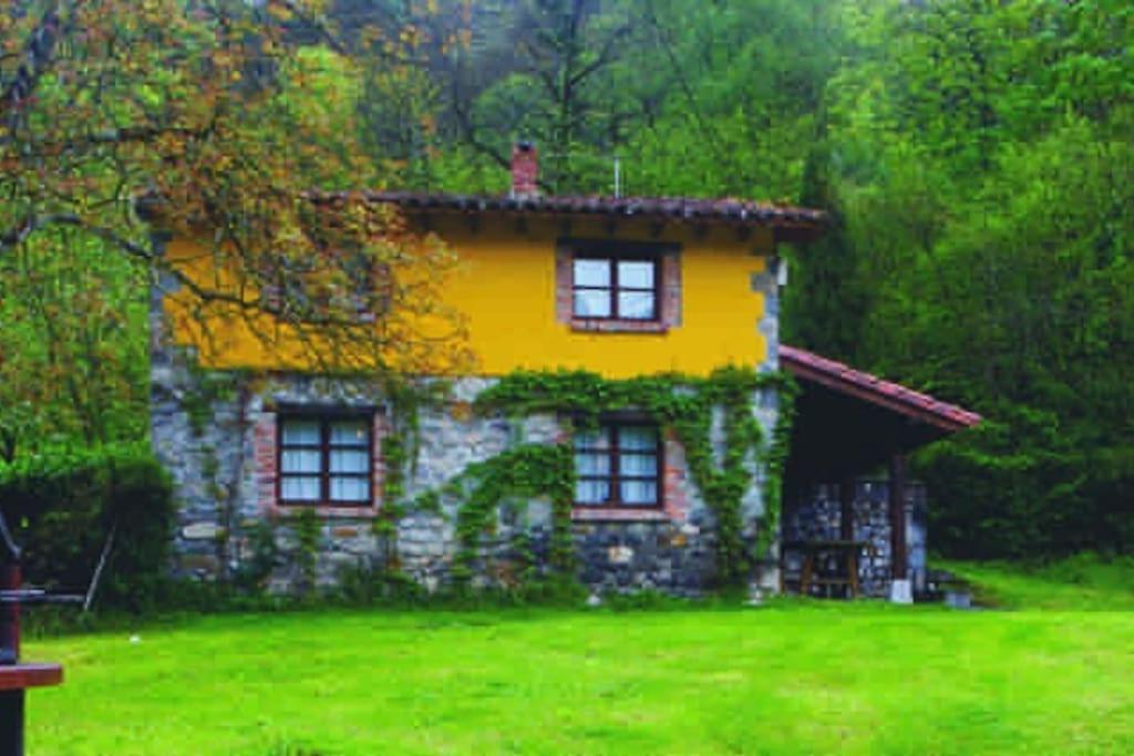 La Rotella, Calma Al Lado De Onís Dış mekan fotoğraf