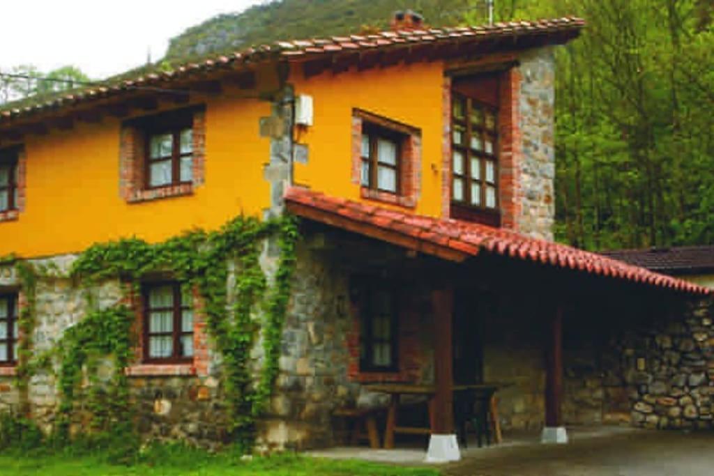 La Rotella, Calma Al Lado De Onís Dış mekan fotoğraf